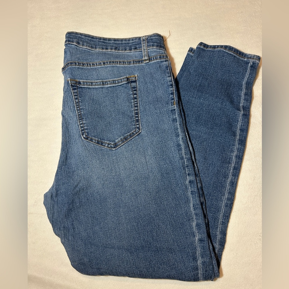 GAP “leggings” skinny fit jean